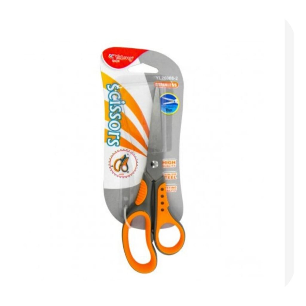 מספריים גדולות עם אחיזה נוחה